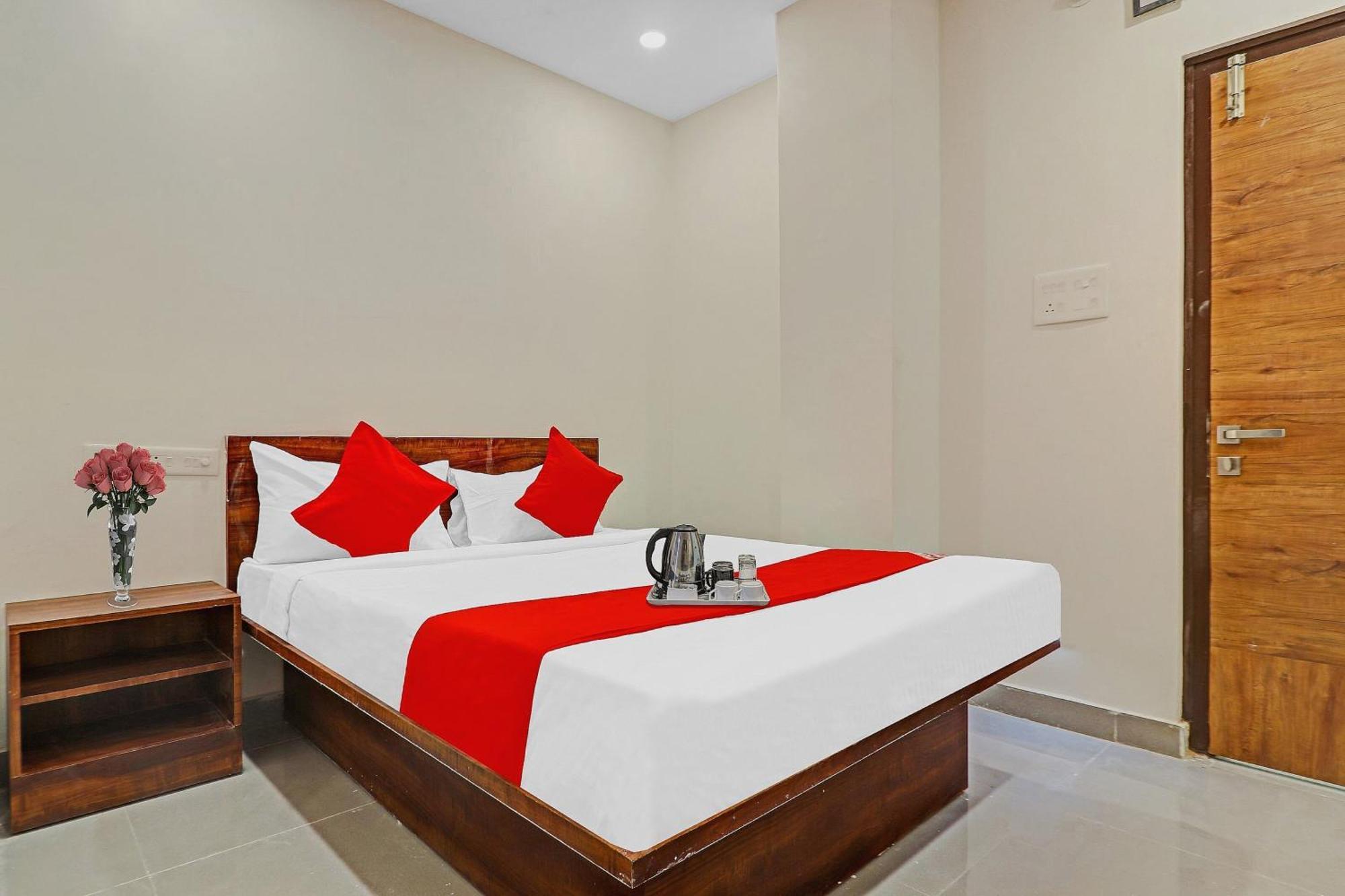 Hotel O Night Eye Hyderabad Eksteriør bilde