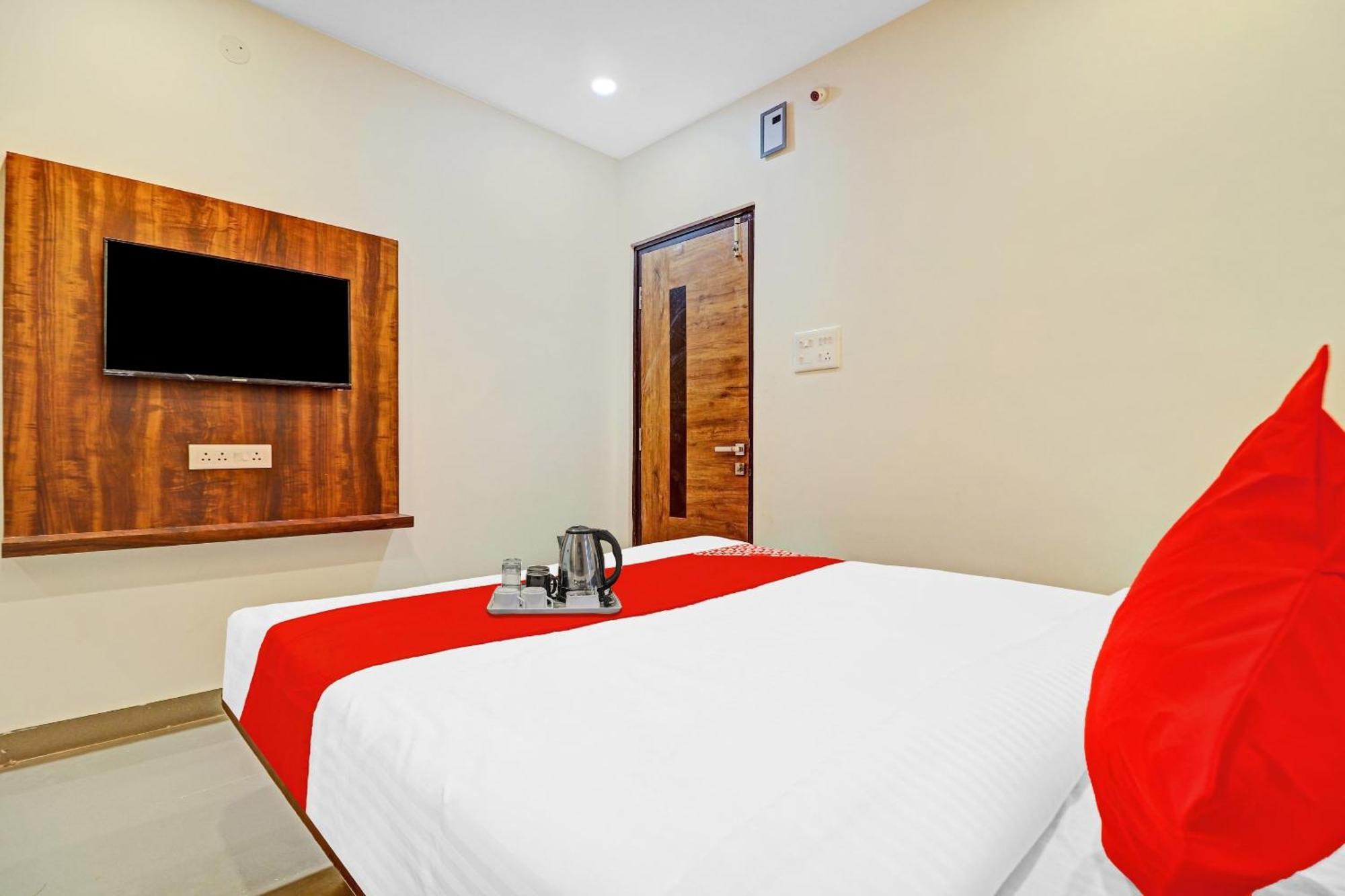 Hotel O Night Eye Hyderabad Eksteriør bilde