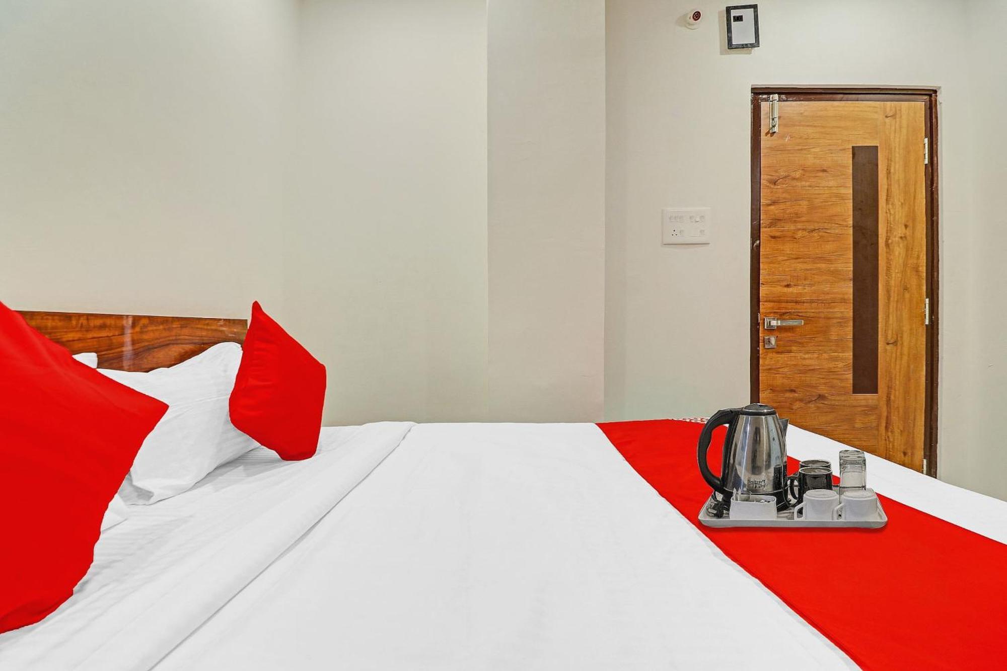 Hotel O Night Eye Hyderabad Eksteriør bilde