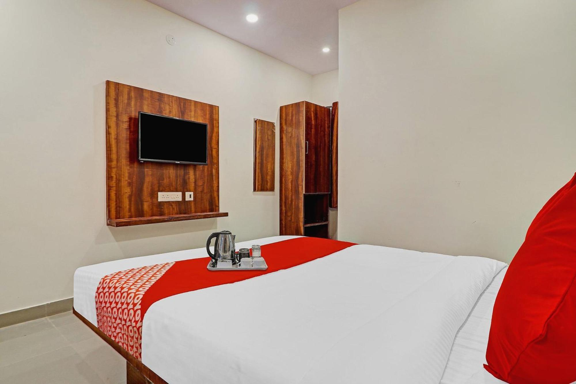 Hotel O Night Eye Hyderabad Eksteriør bilde